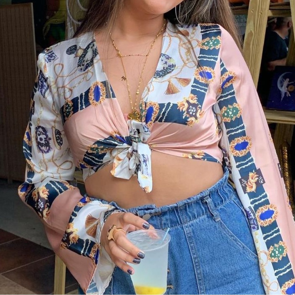 Scarf top